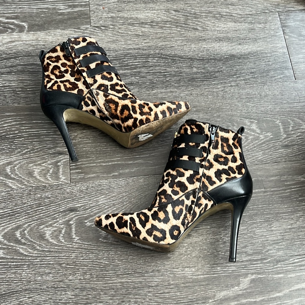 MICHAEL KORS booties